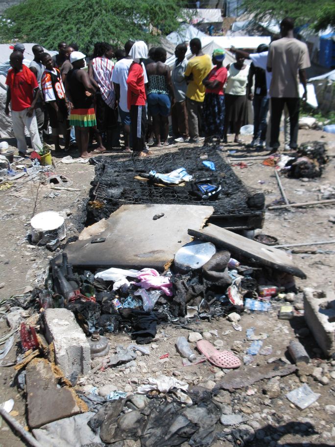 HAITI CORAM DEO photos camp fire delmas 33 part 3