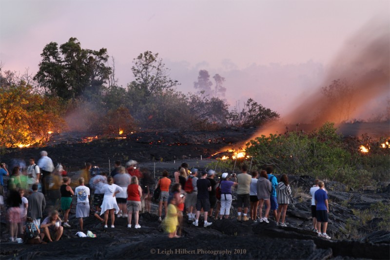 HAWAIIAN LAVA DAILY Lava flow skirting Kalapana Gardens One resident