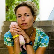 [Kate+McCann+-+Escalera.jpg]