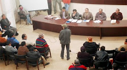 la delegación potosina presente en Sucre ante los ministros (tres) enviados por Evo