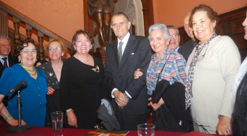 Joaquín Aguirre rodeado del afecto de la sociedad cochabambina
