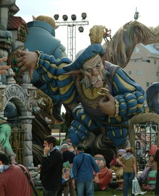 [Nou+Campanar++Avaro.jpg]