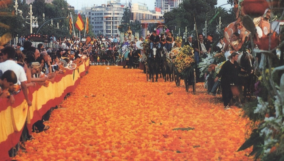 [Batalla+de+Flores.jpg]