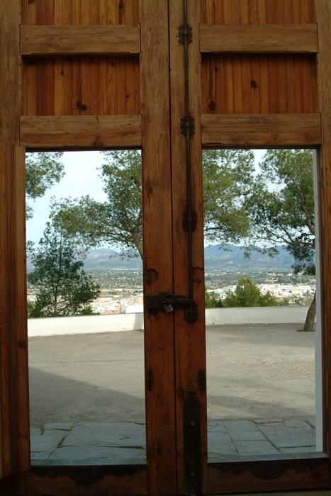 [Liria+puertas.jpg]