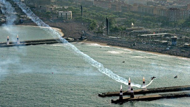 [Red_Bull_Air_Race_Barcelona_2006__6.jpg]