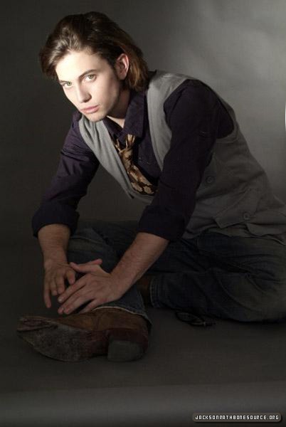 Irish Twilight Sisters: New Jackson Rathbone photoshoot outtakes