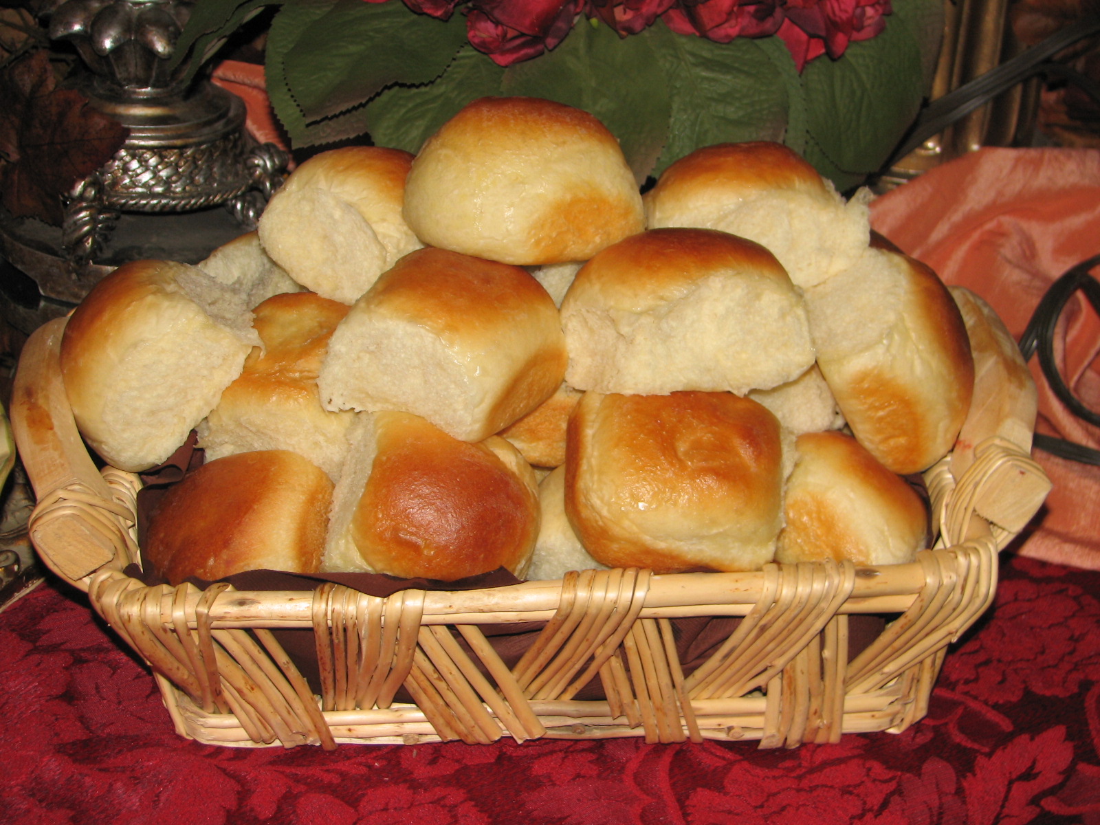 Scrumptious Serendipities White Dinner Rolls