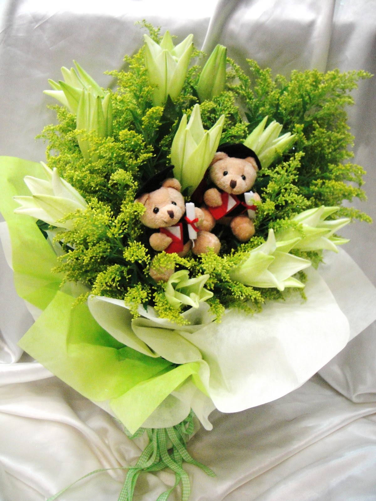 ♥ Flower Wishes ♥ Convocation Bouquet CB 10036