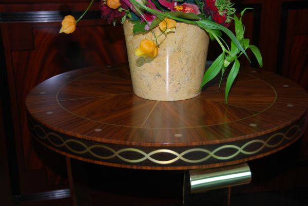 Reporting on the contemporary marquetry and inlay arts community and ...