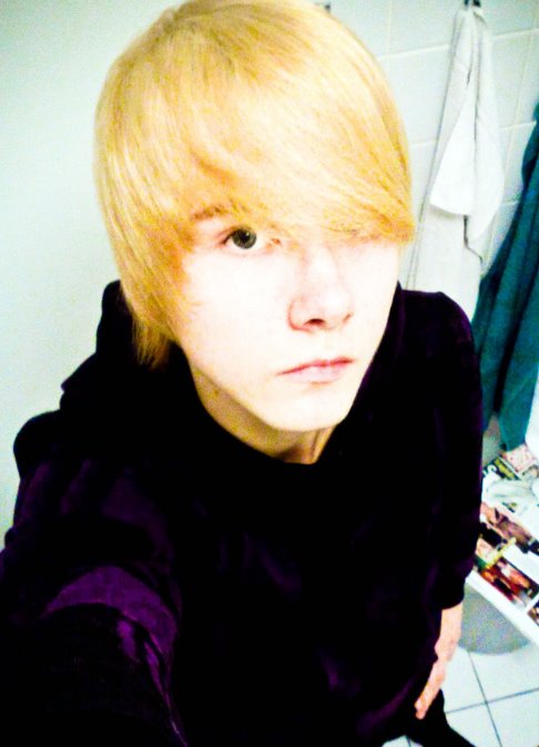 Blonde Emo Guy Hair 8