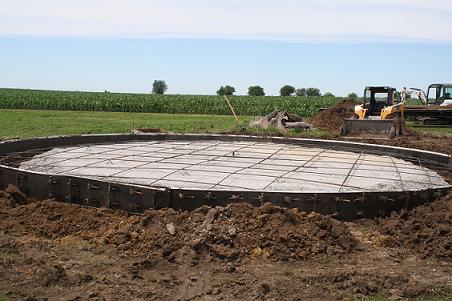SmallGrainFarm: Starting Grain Bin Construction