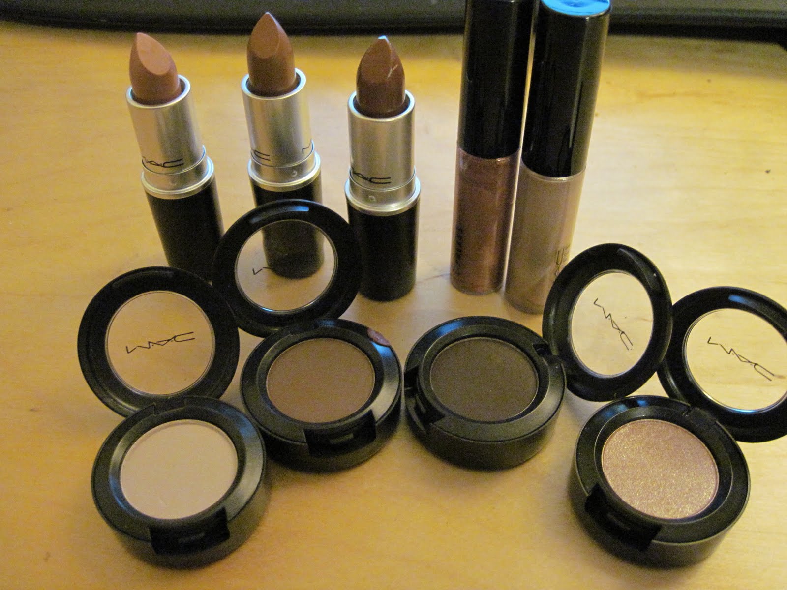 [Mac+All+Ages,+All+Races,+All+Sexes+Swatches+and+Review.jpg]