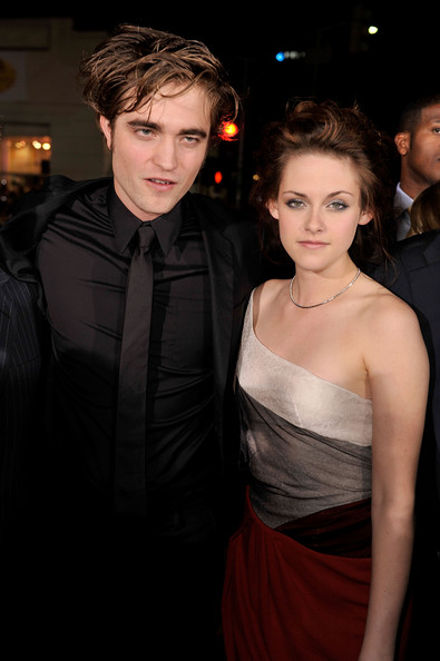 [Fashion+From+The+Premiere+of+Twilight.jpg]