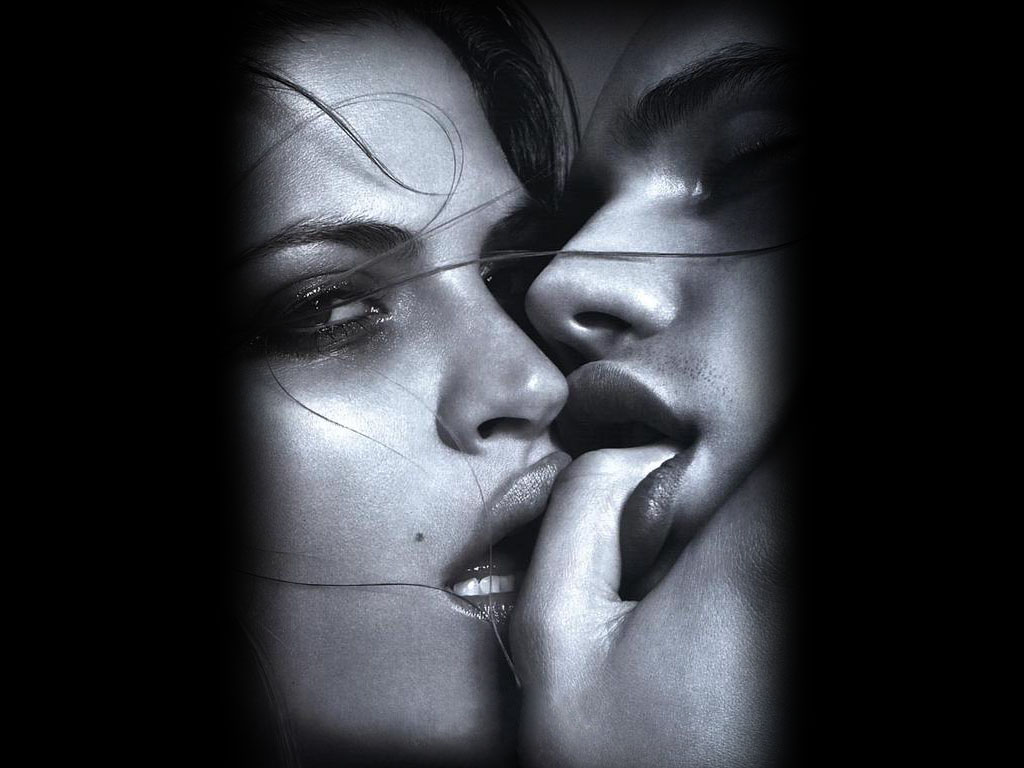 [wallpaper_Sexy_Kiss.jpg]