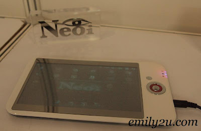 white Lifepad from Neoi