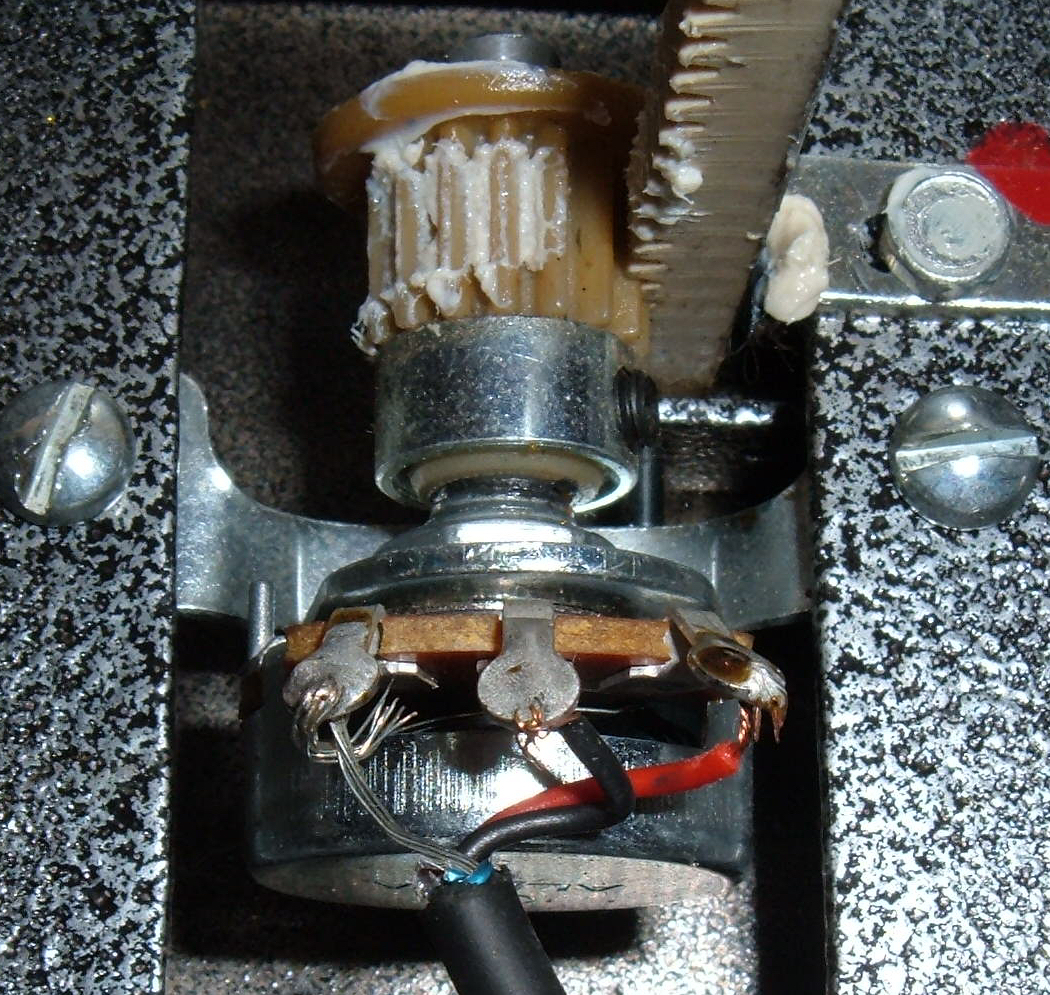 VanDenburgh Restorations: Restoring the Kustom K250-4 amp