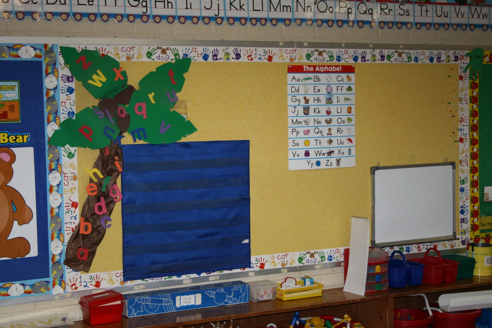Krazy for Kindergarten Goes to 3rd!: Our Classroom