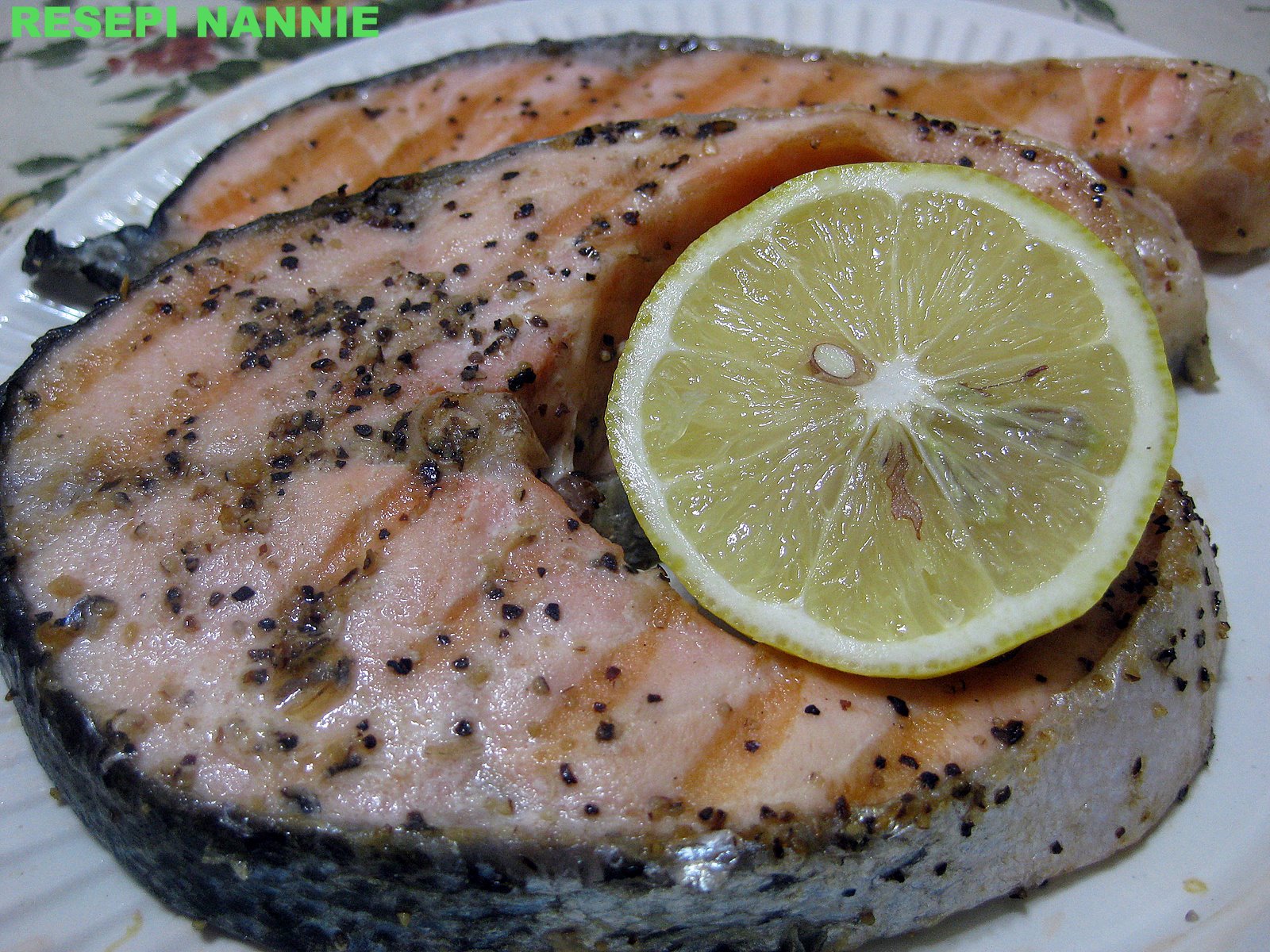 RESEPI NENNIE KHUZAIFAH Ikan salmon grill