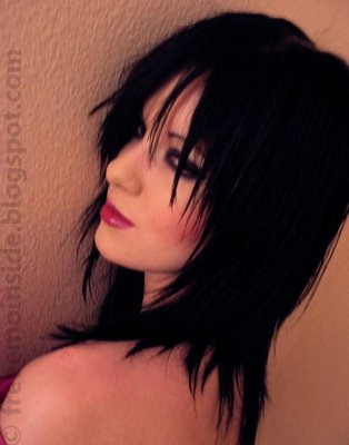 [black-emo-hairstyle.jpg]