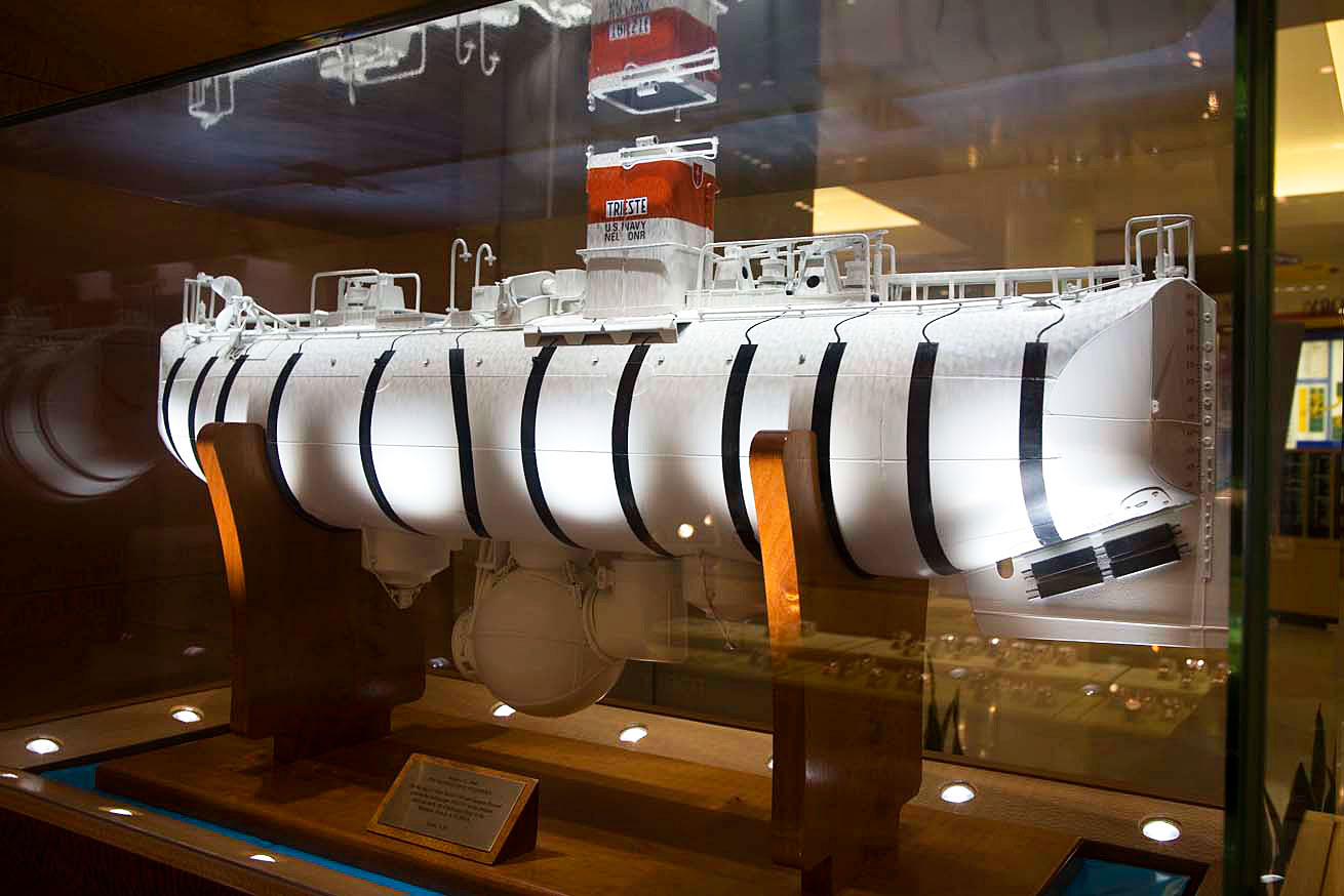 [Bathyscaph-Trieste-50th-Anniversary-Celebration-5.jpg]