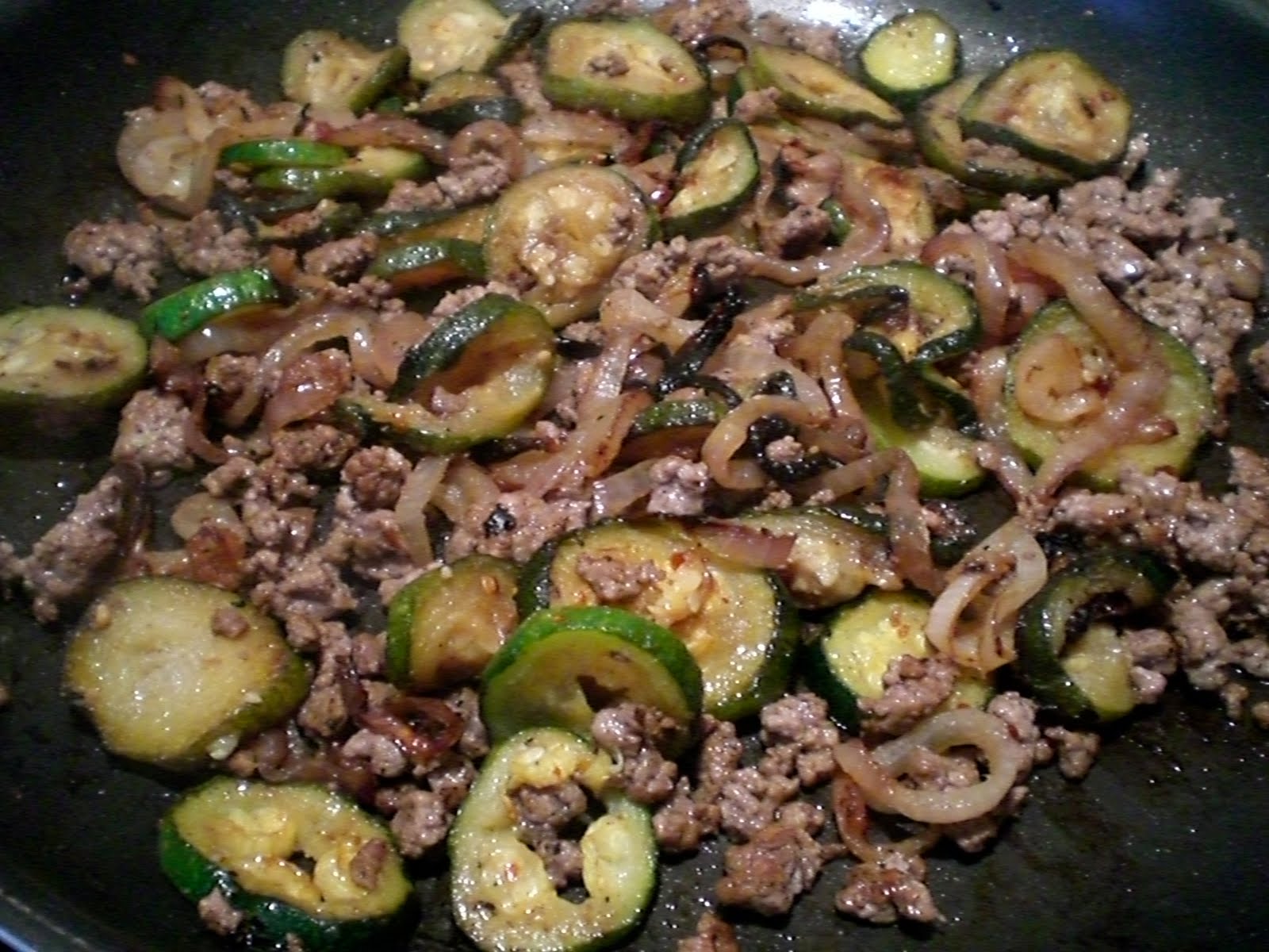 Paleo...Just Do It: Ground Beef, Zucchini, and Onion Skillet