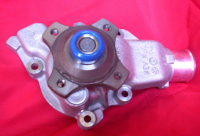 ACCESSORIES & SPARE PARTS JEEP: WATER PUMP JEEP CHEROKEE 4.0