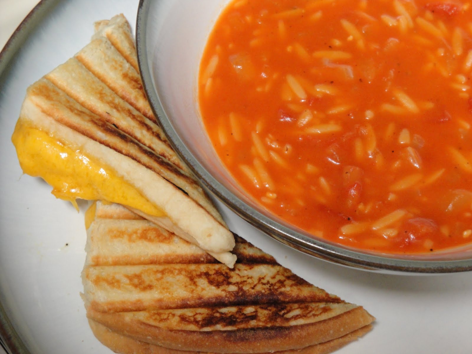 [Tomato+Orzo+Soup.jpg]