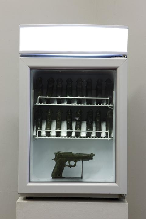 armas na boca freeze revisited revolver congelado gelo