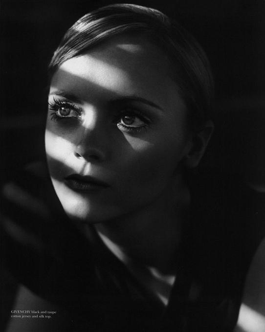 christina ricci olhos verdes hollywood magazine