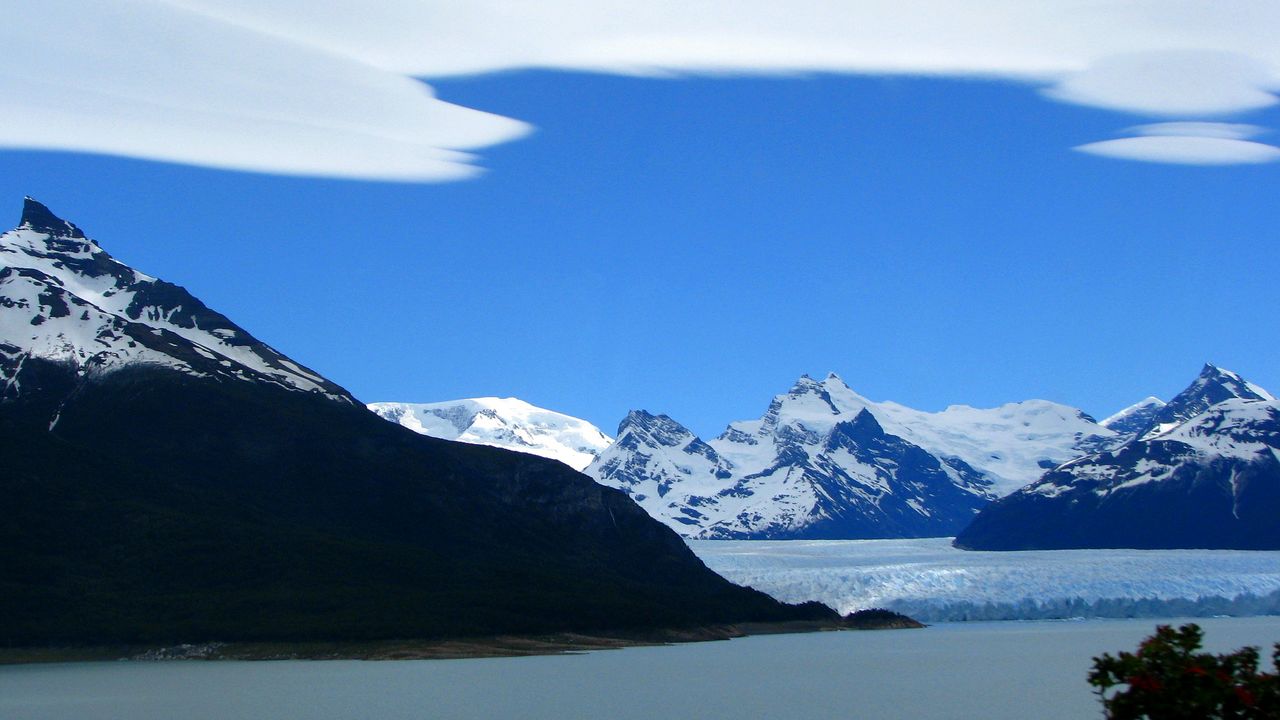 [39+Argentina+-+The+Perito+Moreno+Glacier.JPG]