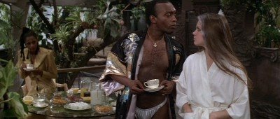 [The-Apple-1980-Ray-Shell-8.jpg]