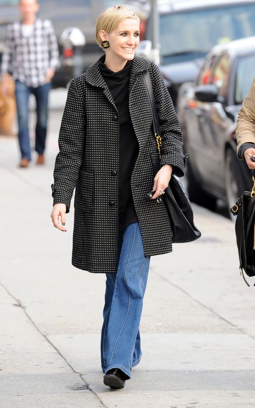 Shakira Blog: Ashlee Simpson shopping on Melrose Avenue