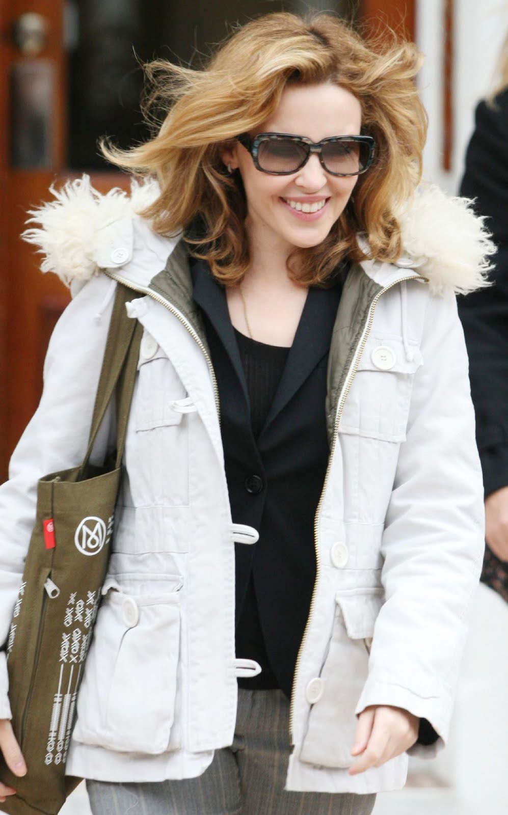 [kylie+minogue+-+rs639571241517262.jpg]