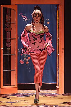 [betsey+johnson+-+fall+2001+-+100024586.jpg]