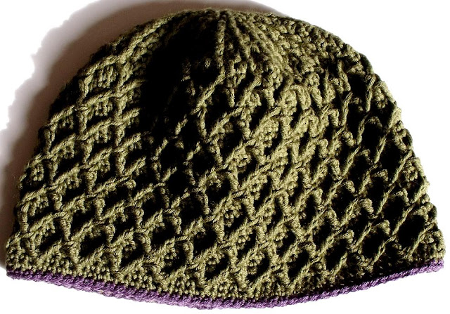 how to crochet, crochet patterns, waffle stitch, honeycomb, lattice, mittens, scarf,