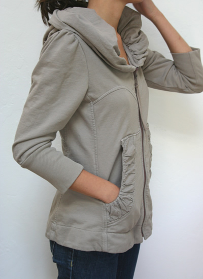 [prairie_underground_short_cloak.jpg]