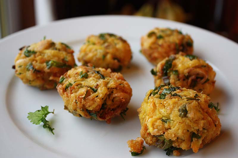 [goldbeetrootpakora.jpg]