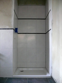 Baualarm bei Rina und Paddy: „Fliesender“ Übergang in die Betriebsferien