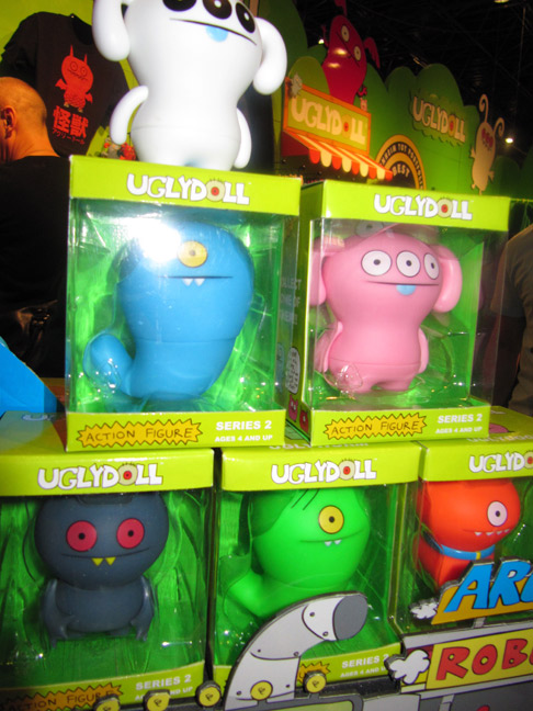 [uglyactionser2.3.jpg]