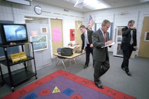 [bush_tv_school_1.jpg]