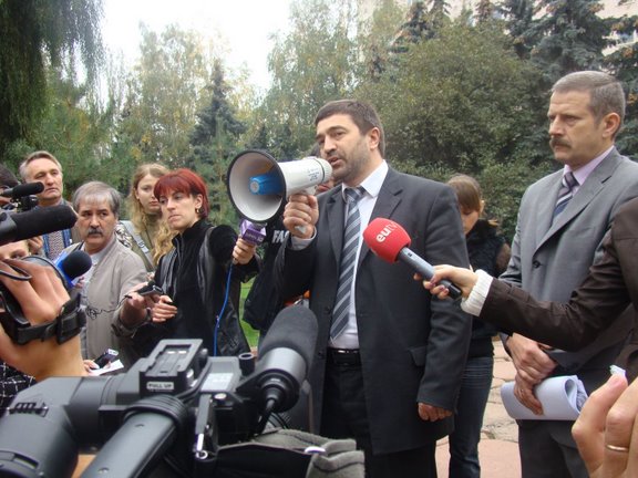 [iurie+rosca+anti-homo.jpg]