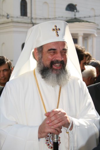 [prea+fericirea+lui+peste+daniel+ciobotea.jpg]