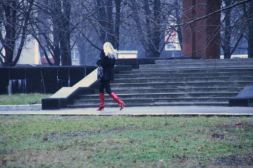 [femeie+chisinau+12.JPG]