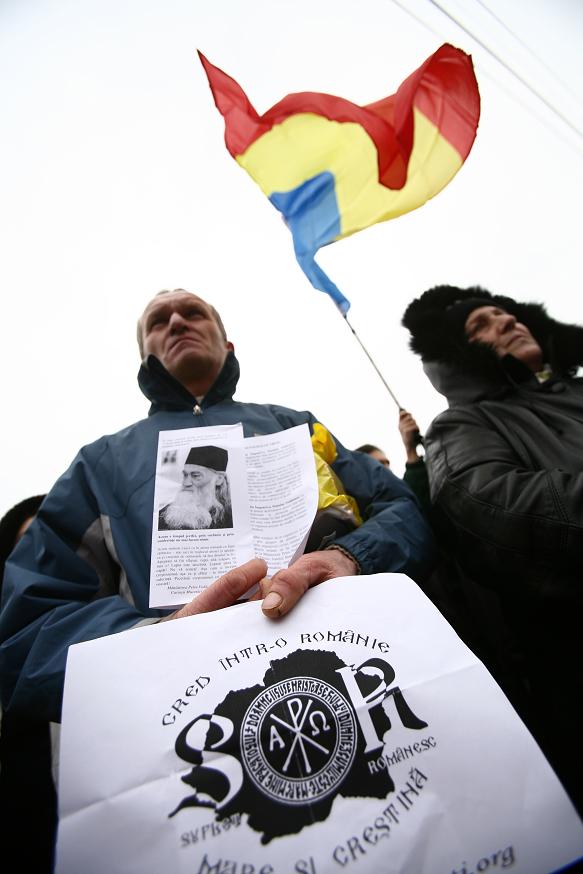 [Pro+Parintele+Iustin+Demo+Anti-Cip.JPG]