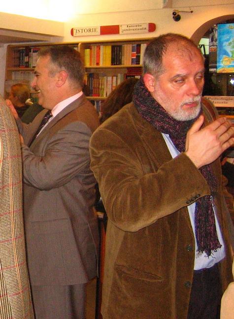 [Ciudatul+Bucuroiu.jpg]