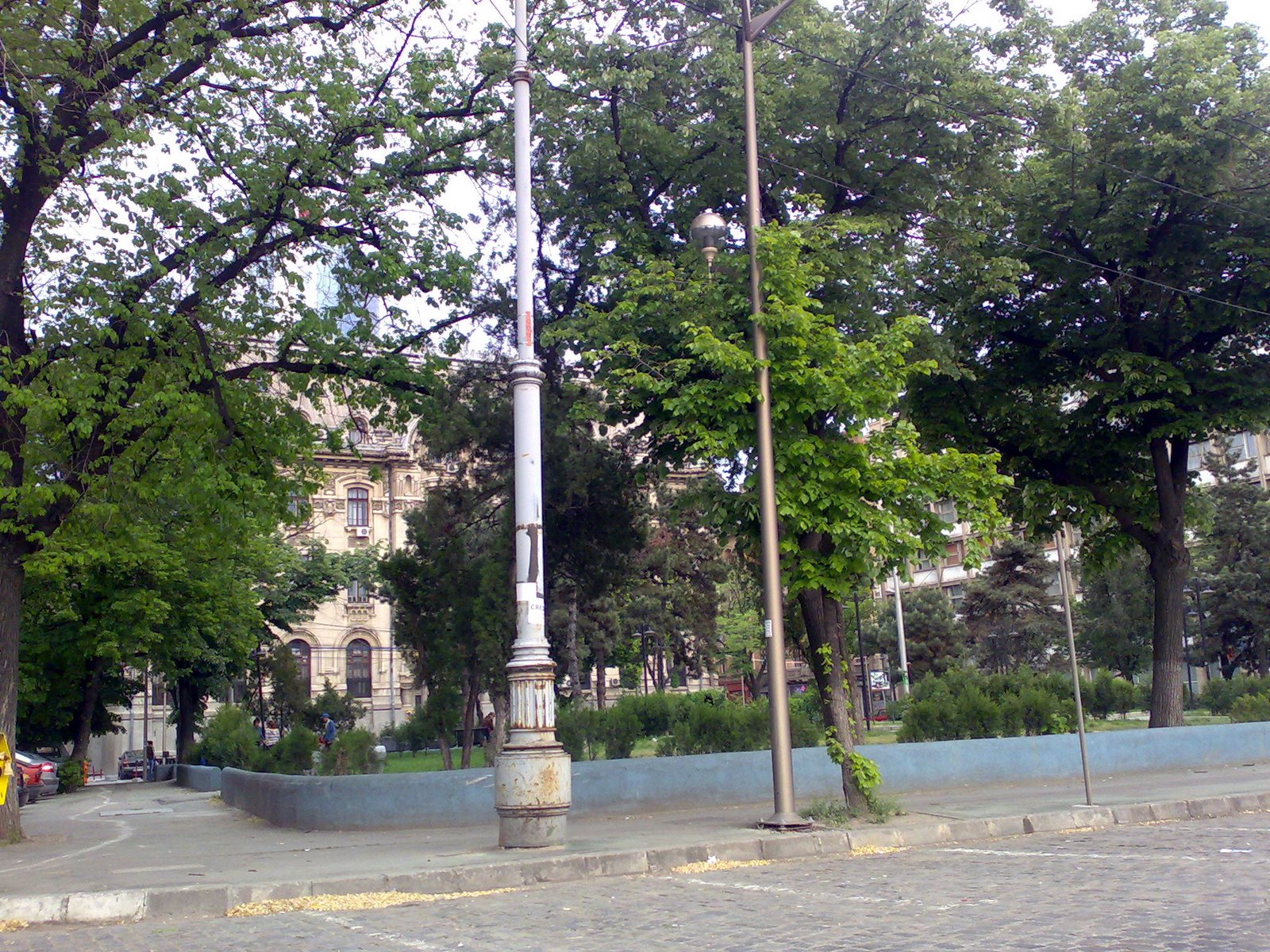 [Parcul+Brezoianu+azi.jpg]