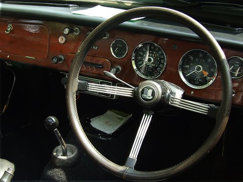 [triumph_dash.jpg]