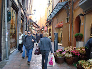 Bologna: Via Drapperie