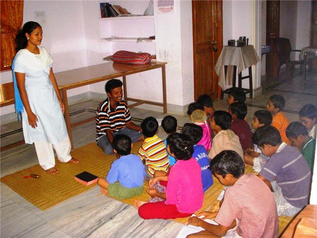 Índia - Ministrando para as crianças
