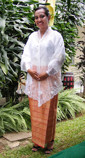 Pakaian Adat Maluku Blog SR28Jambi